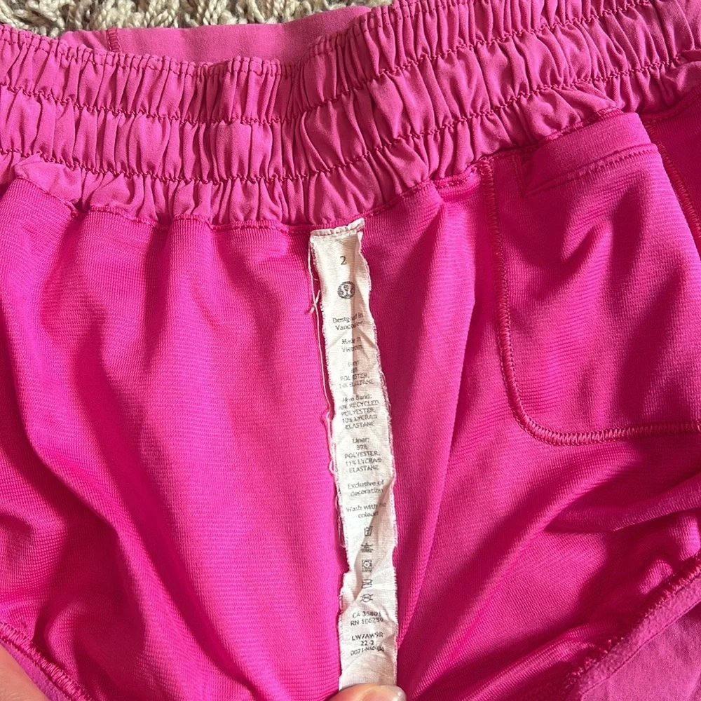 lululemon athletica Pink hotty hot 2.5 inch Shorts - Picture 4 of 7